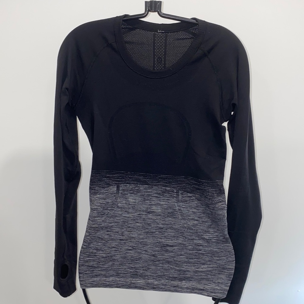 Lululemon Swiftly Tech black ombré size 4 rare long sleeve